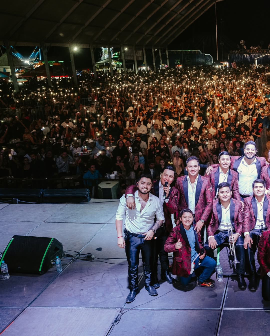 La Arrolladora Banda El Limón De Rene Camacho